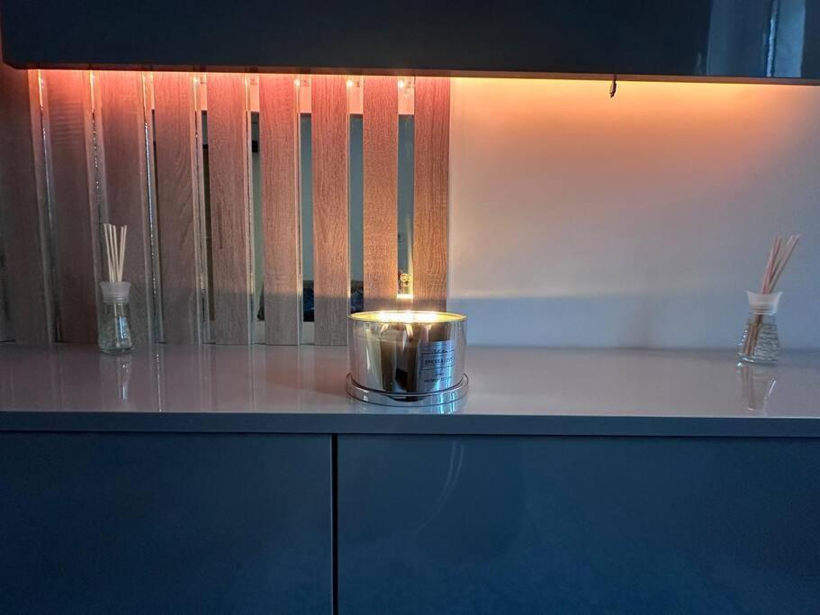 Cozy 1 Bedroom Apartment! Bukurešť Exteriér fotografie